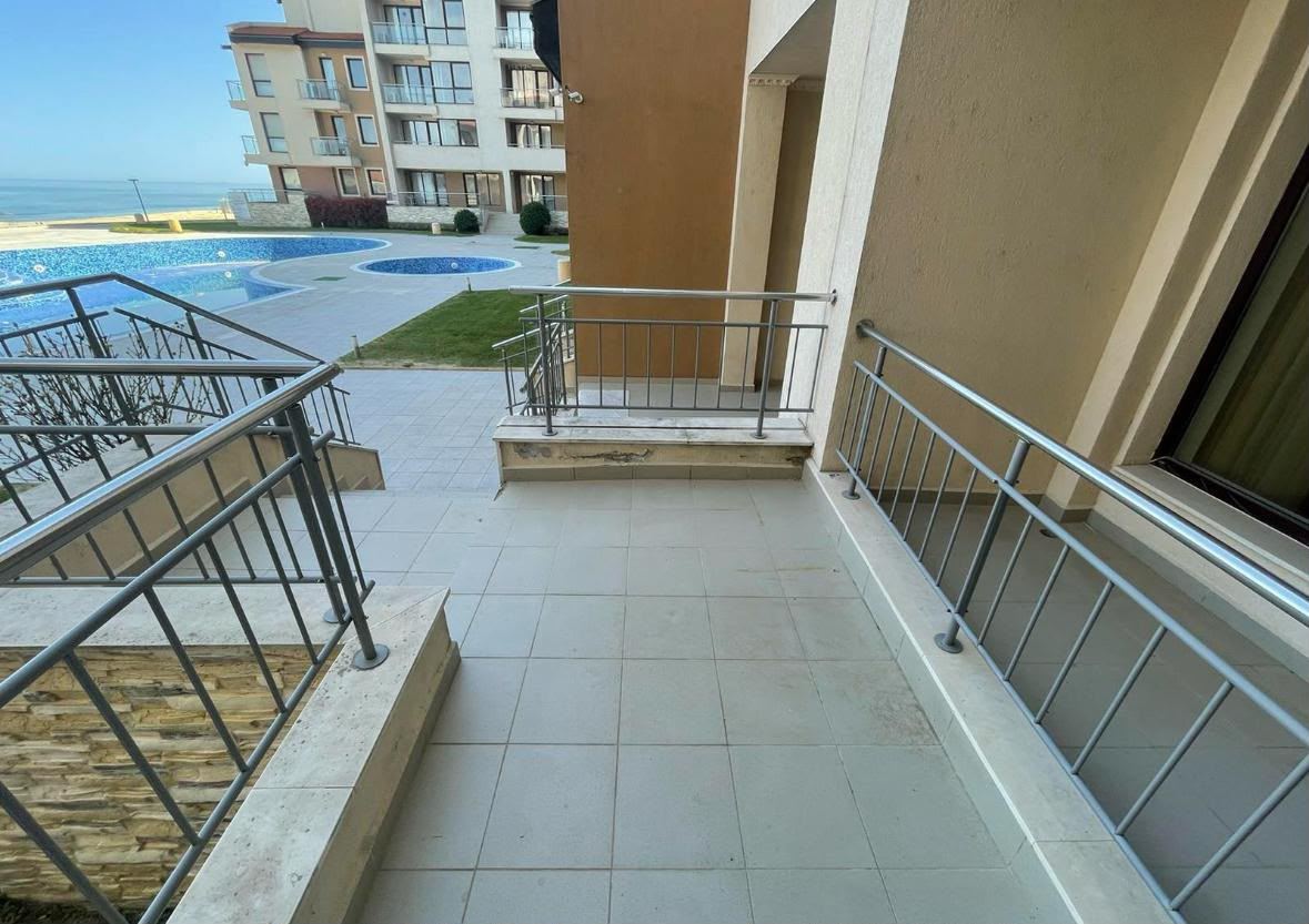 Prostorný byt se dvěma ložnicemi v první linii u moře v Obzoru s panoramatickým výhledem na moře