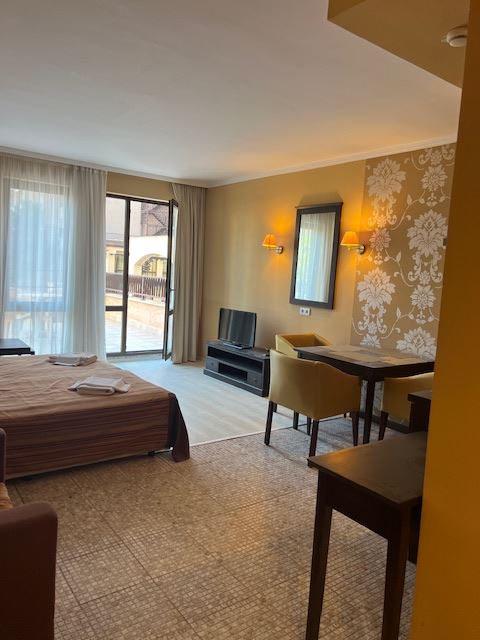 Prostorné studio v luxusním komplexu jen 50 m od pláže v Slunečném pobřeží