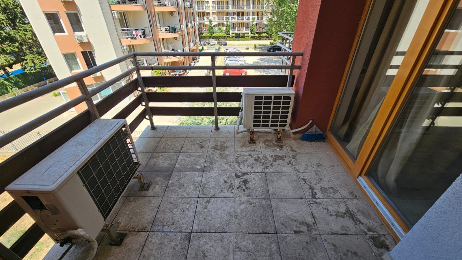 Apartmán se dvěma ložnicemi bez poplatku za údržbu, přímo u supermarketu