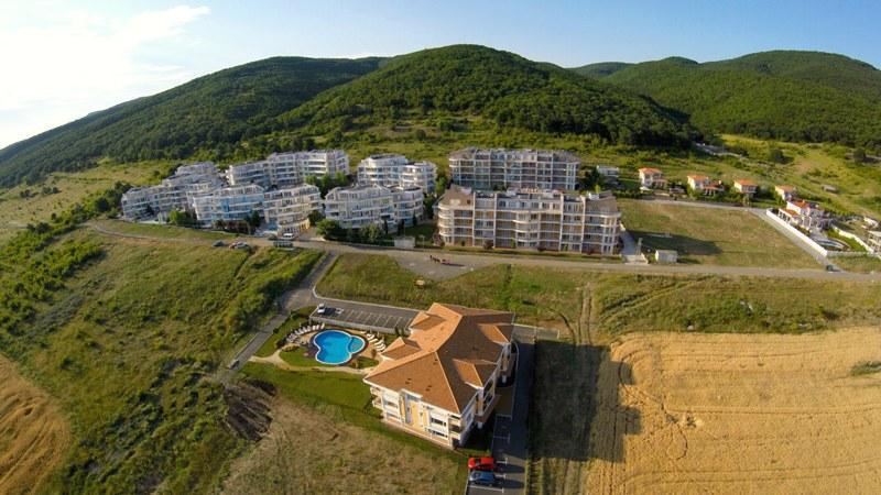 Malý apartmán s jednou ložnicí a přímým vstupem k bazénu – útulná nemovitost v komplexu s rozsáhlou infrastrukturou nedaleko Slunečného pobřeží