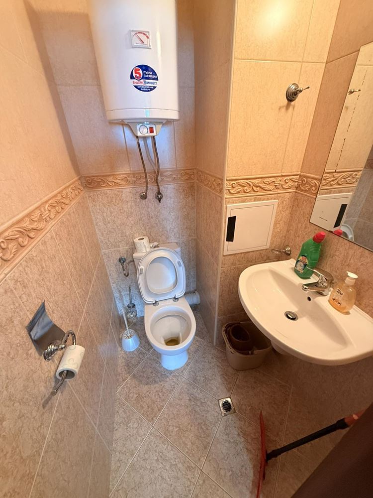 Apartmán se dvěma ložnicemi na první linii u moře ve Sveti Vlas – komfort, prostornost a jedinečný výhled na moře