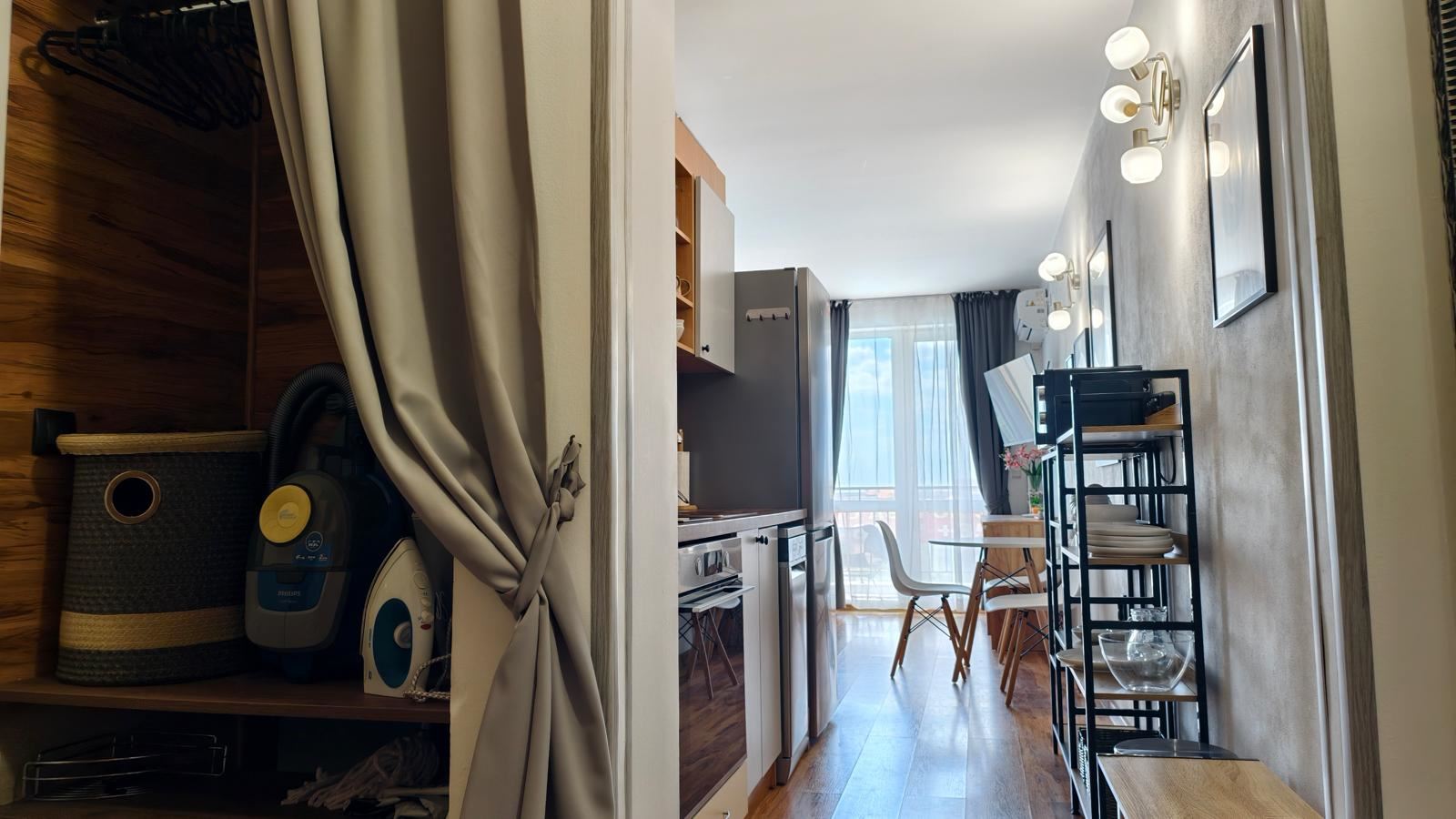 Prostorné moderně zařízené studio s oddělenou ložnicí v komplexu v Aheloy – připravené k nastěhování