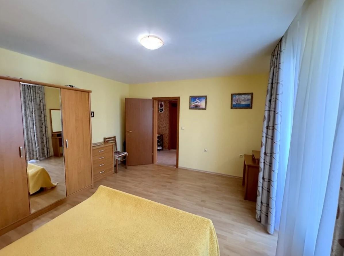 Krásný apartmán v první linii u moře v prestižním komplexu poblíž Elenite a Sveti Vlas