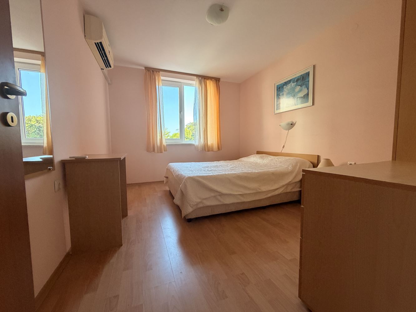 Absolutně první linie v Sveti Vlas! Prostorný apartmán s jednou ložnicí a nádherným výhledem na moře