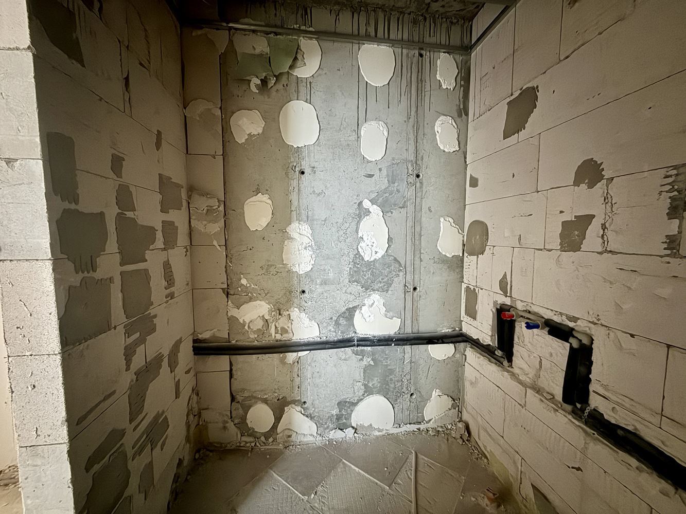 Prostorné studio s výhledem na moře v Sveti Vlas – připravené k dokončení podle vašich představ