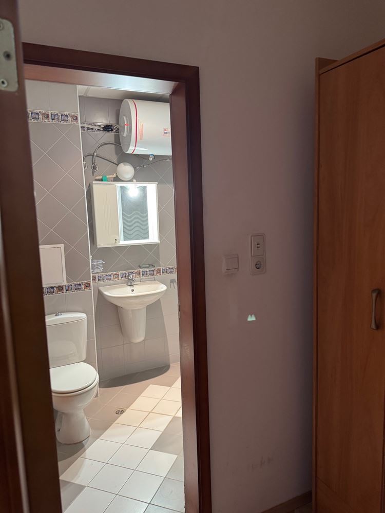 Prostorné studio s výhledem na bazén ve Slunečném pobřeží – elektřina pro domácnost a vynikající infrastruktura