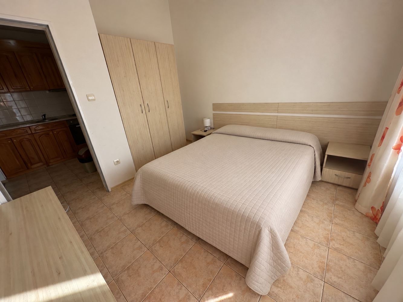 Apartmán se dvěma ložnicemi ve Sveti Vlas – komfort, klid a výborná lokalita