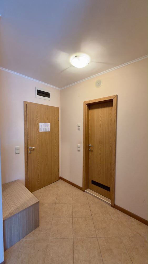 Prostorný apartmán s jednou ložnicí, velkou terasou a výhledem na bazén v Sunny Beach