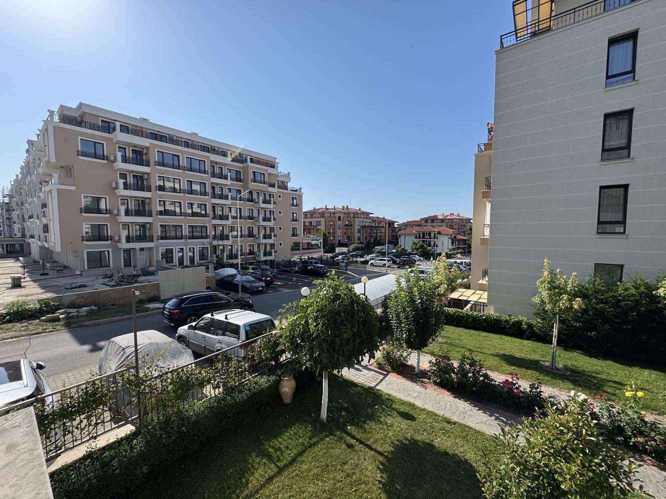 Apartmán s jednou ložnicí v moderním komplexu ve Sveti Vlas – útulná nemovitost připravená k nastěhování