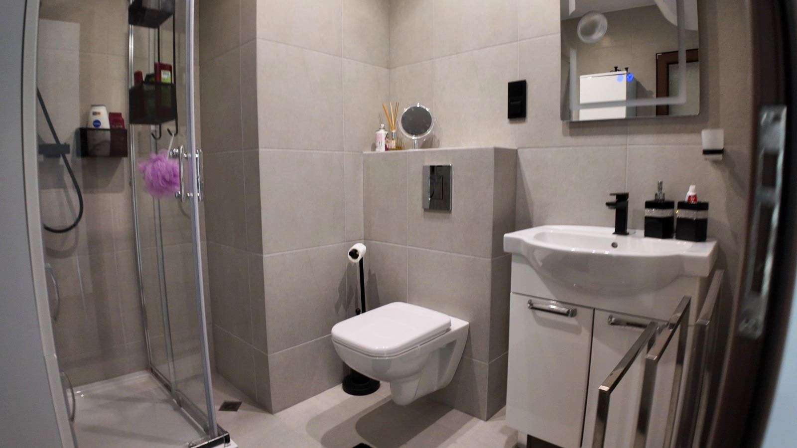 Stylový apartmán s jednou ložnicí v komplexu s bazény a vynikajícím vybavením