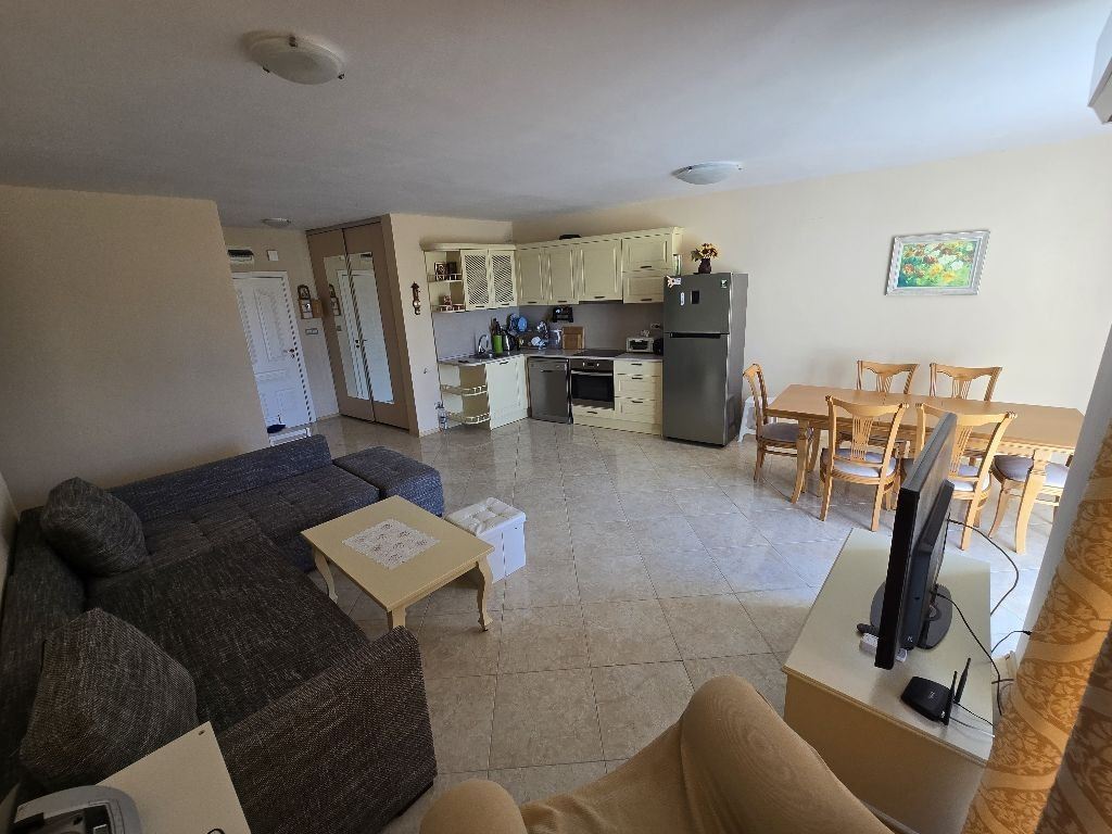 Dvoupokojový apartmán v první linii s výhledem na moře v Carevu – luxus, klid a unikátní lokalita