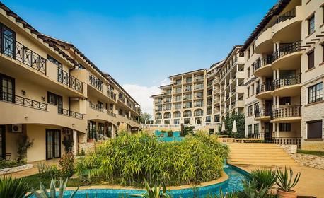 Apartmán s jednou ložnicí v první linii u moře v Obzoru – pohodlí u moře, SPA služby a klid uprostřed zeleně