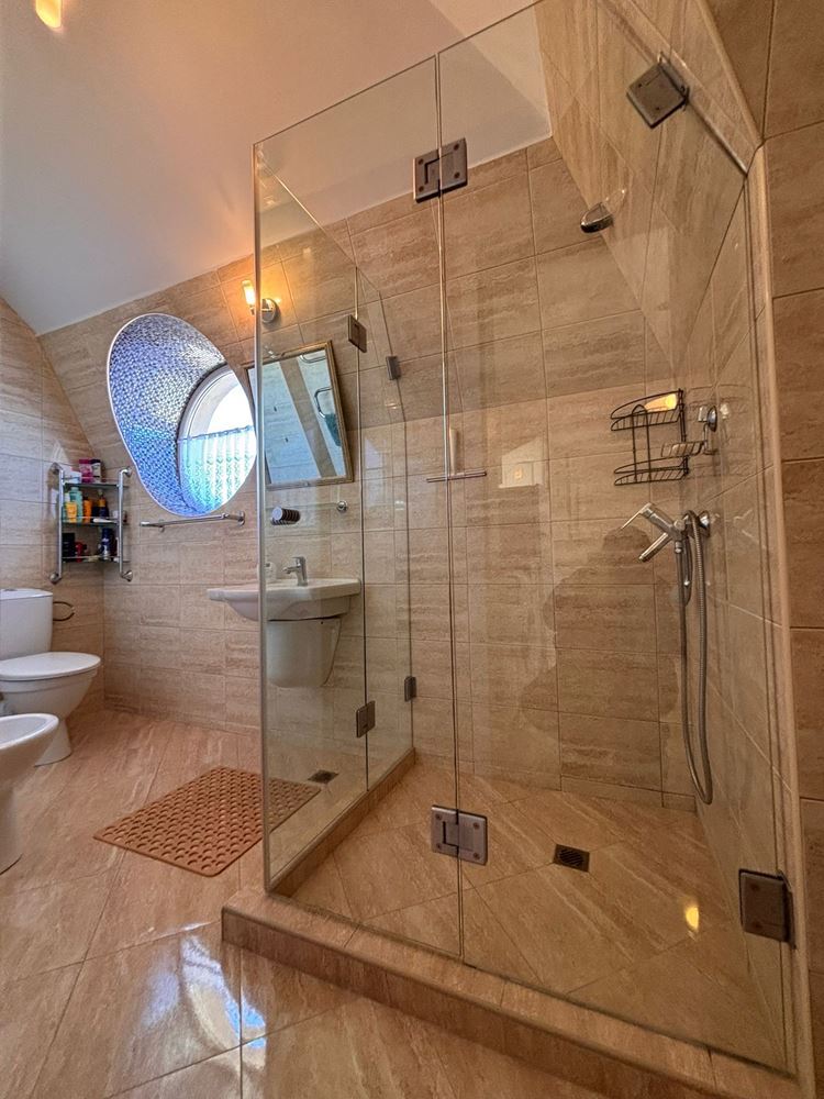 Elegantní studio s panoramatickou terasou v luxusním komplexu na Slunečném pobřeží 