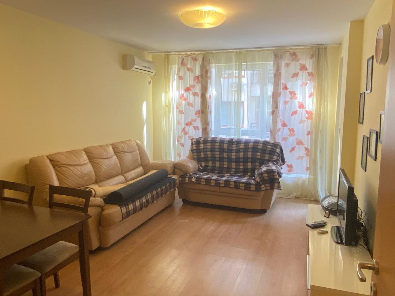 Zařízený apartmán s jednou ložnicí 50 m od moře v Pomorie