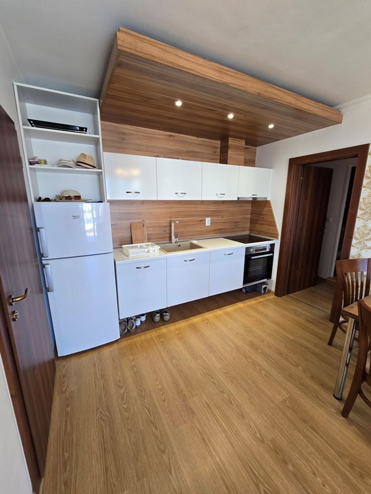 Slunečné pobřeží - Plně zařízený apartmán se dvěma balkony a působivou SPA infrastrukturou