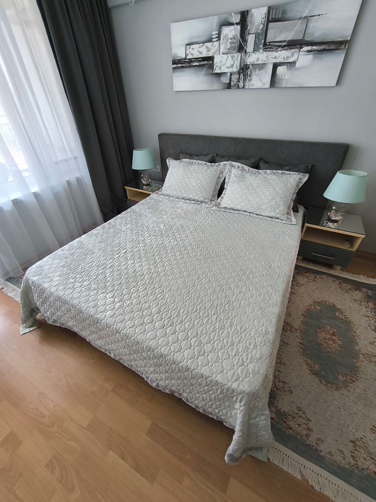Luxusní apartmán s jednou ložnicí v první linii u moře ve Svetém Vlasu