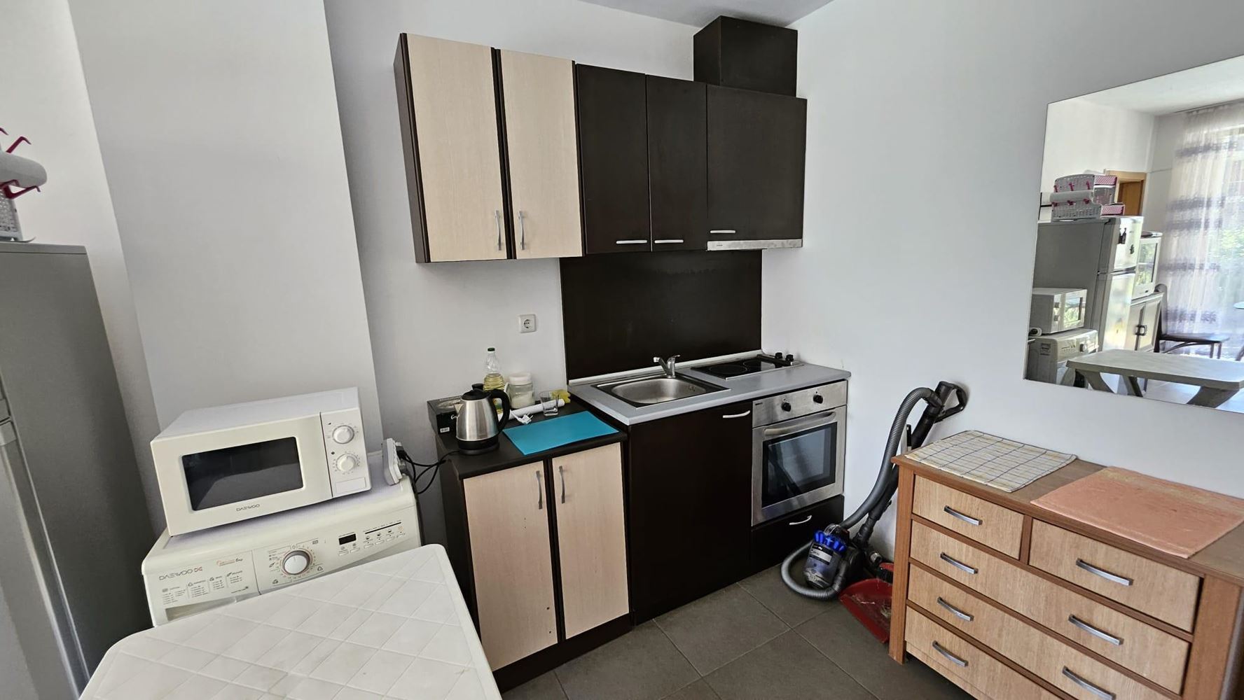 Apartmán v komplexu v Sunny Beach s bazénem, restaurací a nízkým poplatkem za údržbu