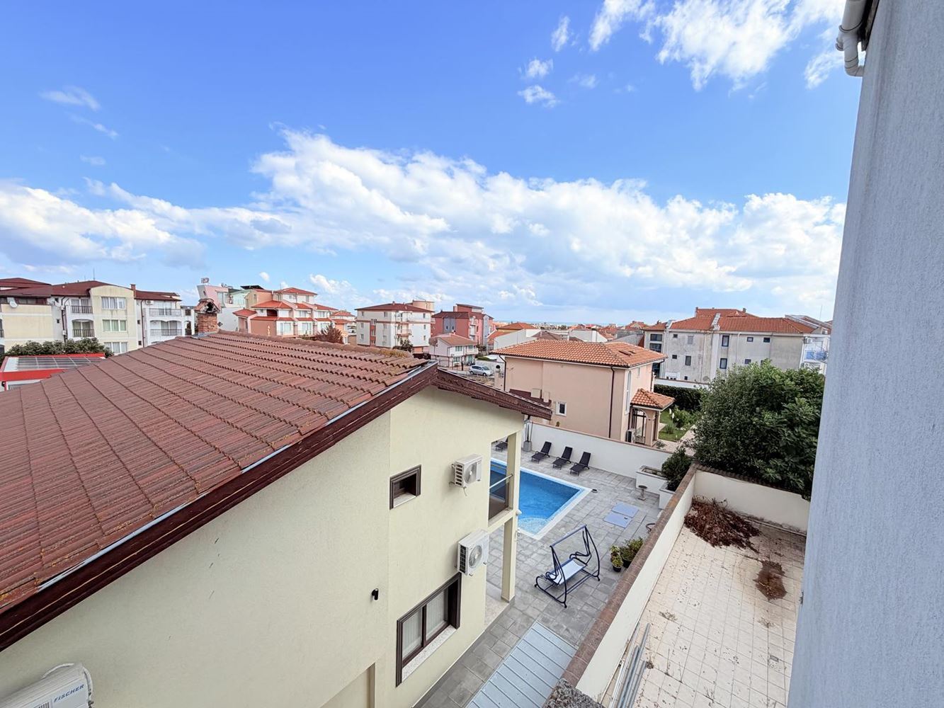 Apartmán se dvěma ložnicemi v Ravdě s výhledem na moře a bez poplatku za údržbu! 