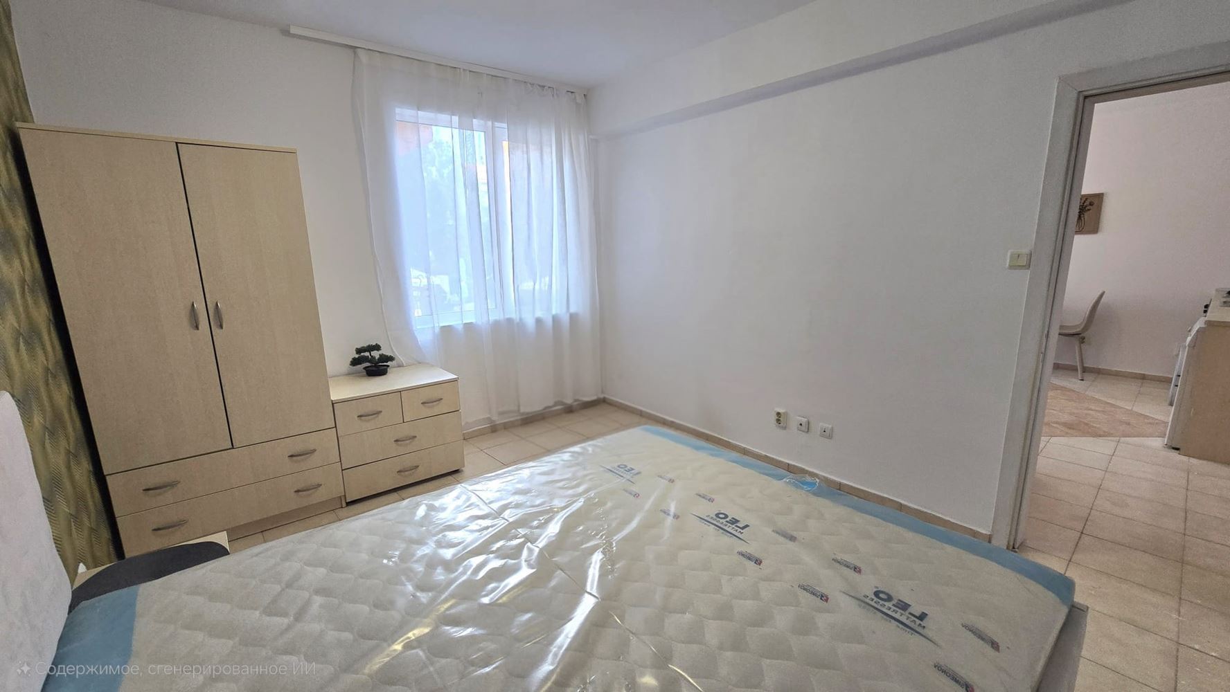 Apartmán se dvěma ložnicemi, jižní orientací a výhledem na bazén v Slunečném pobřeží