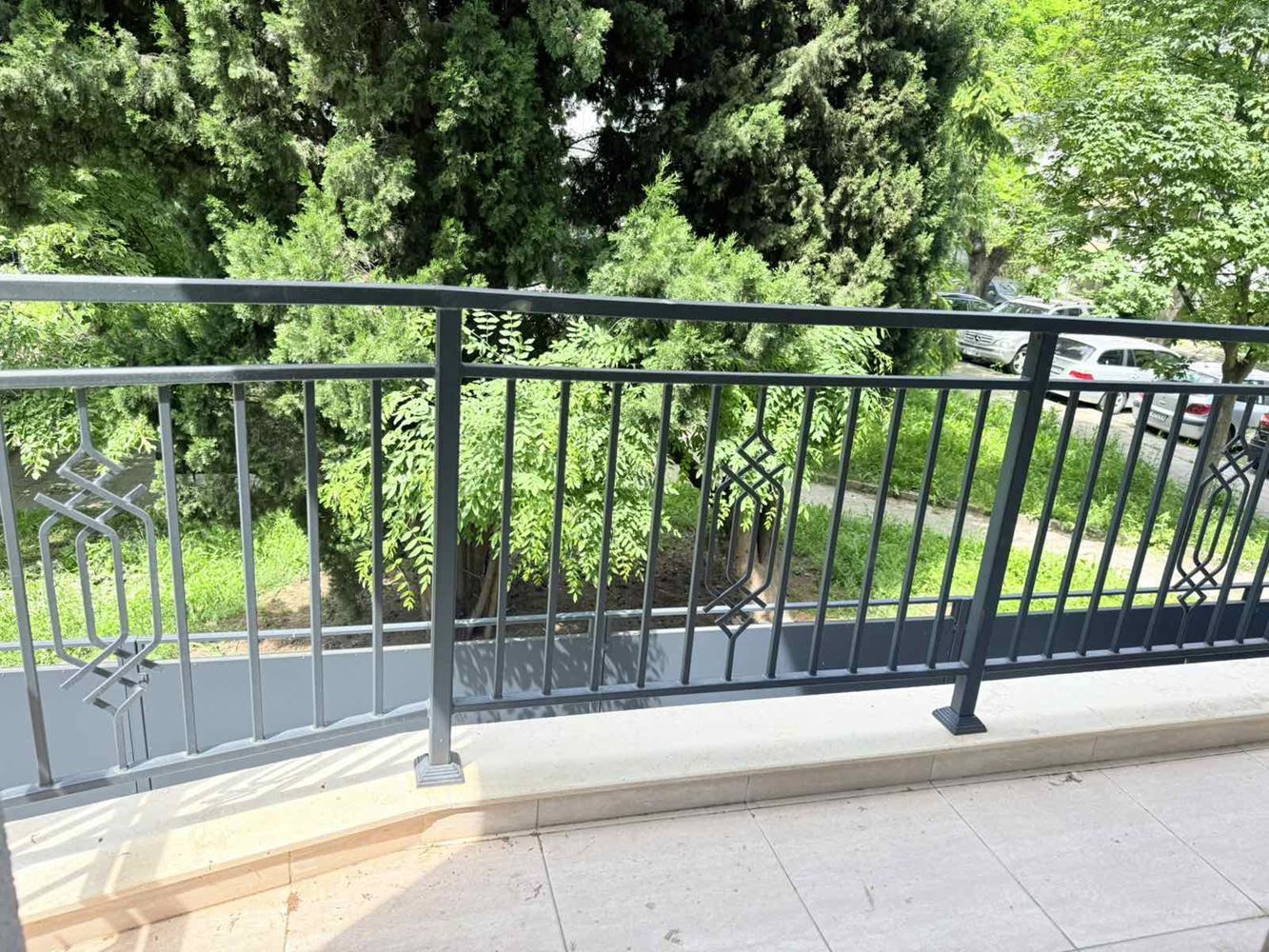 Prostorný dvoupokojový apartmán v nové budově s Aktem 16 v Burgasu – komfort, prostor a skvělá lokalita