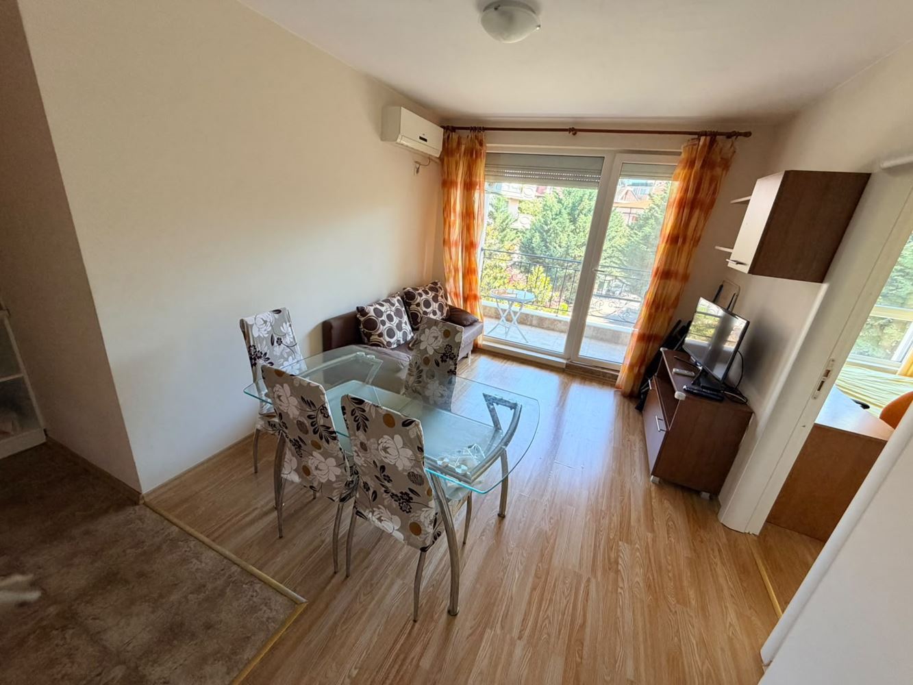 Útulný apartmán se dvěma ložnicemi v Nesebaru – komfortní bydlení v moderním rezidenčním komplexu