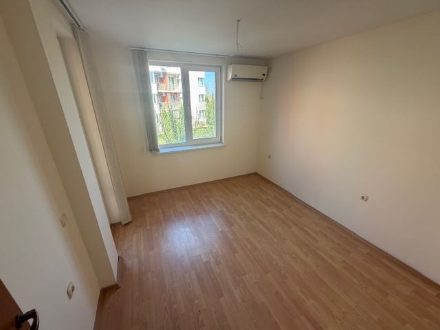  Prostorný byt s jednou ložnicí v zelené oáze ve Slunečném pobřeží – ideální pro dovolenou i investici