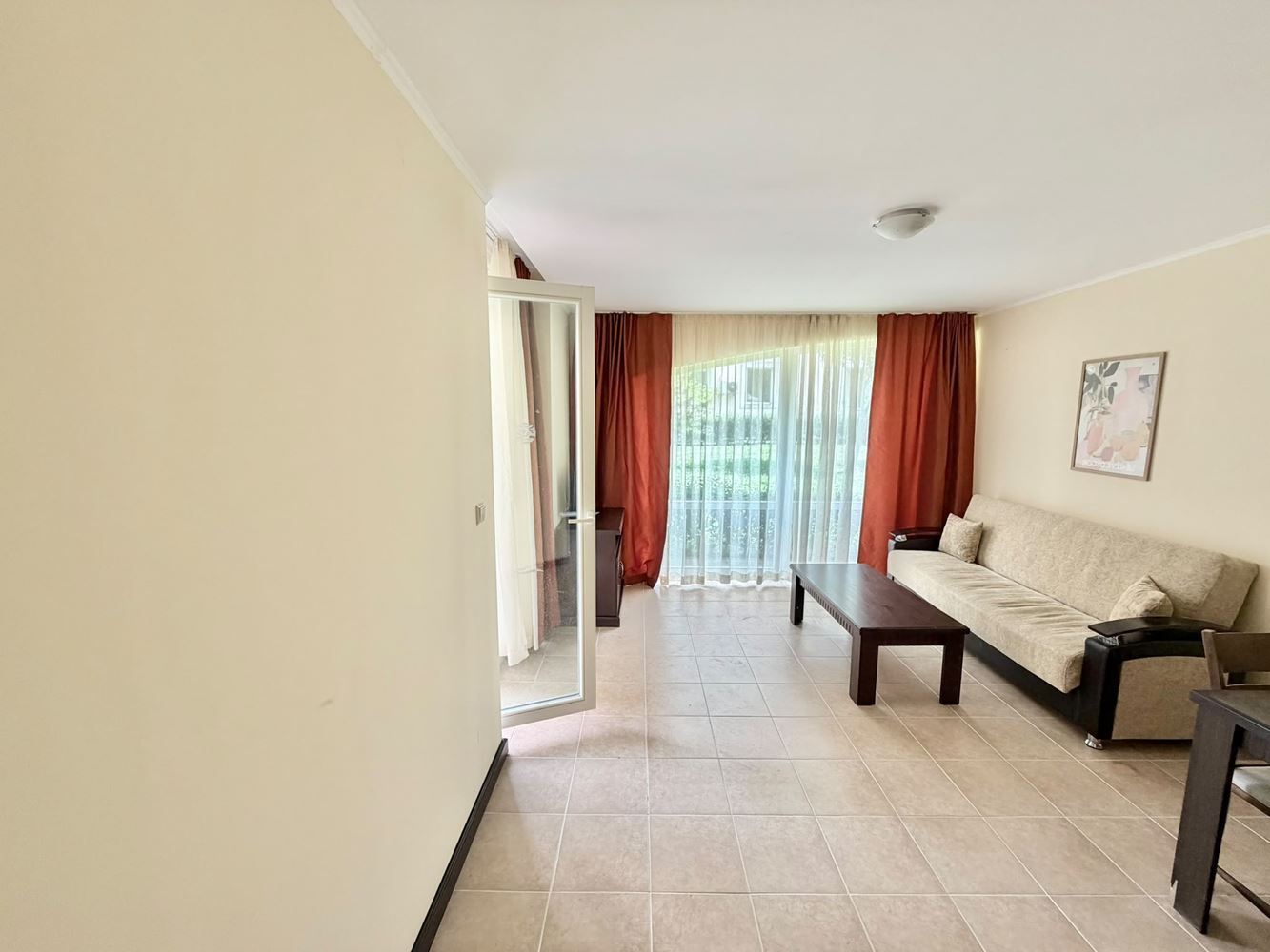 První linie v Pomorie – apartmán s jednou ložnicí v luxusním komplexu u Jižní pláže