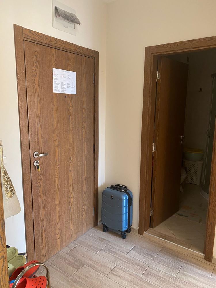 Krásný apartmán s jednou ložnicí v Ravdě s bazény a výborným vybavením – ideální pro dovolenou i investici