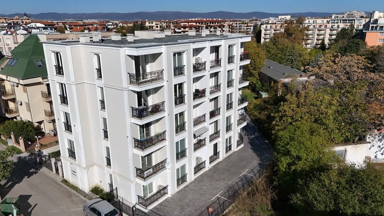 Nové přízemní studio 200 metrů od pláže v Nessebaru – komfort, styl a vynikající poloha