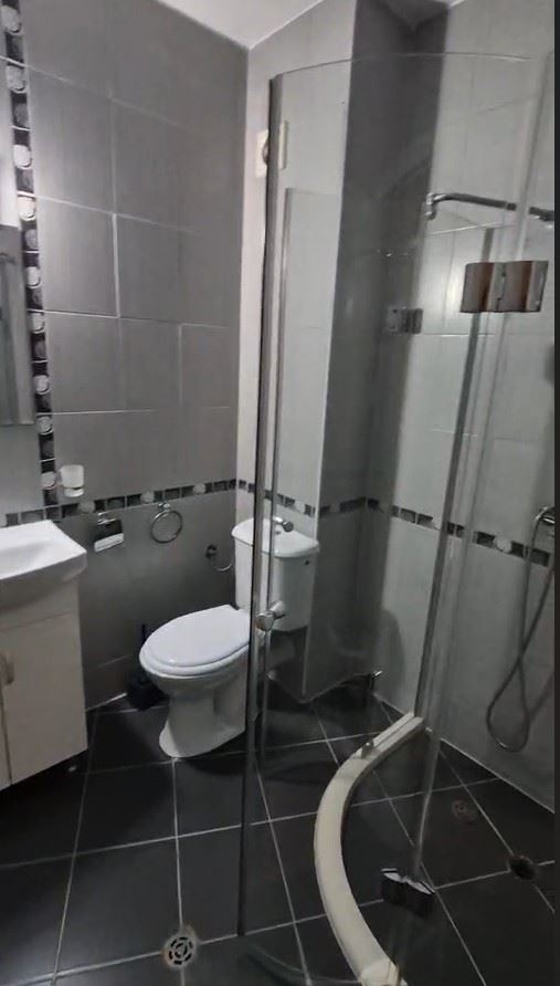 Prostorný byt se dvěma ložnicemi ve Slunečném pobřeží – plně zařízený, výborná lokalita a připravený na výnosnou investici