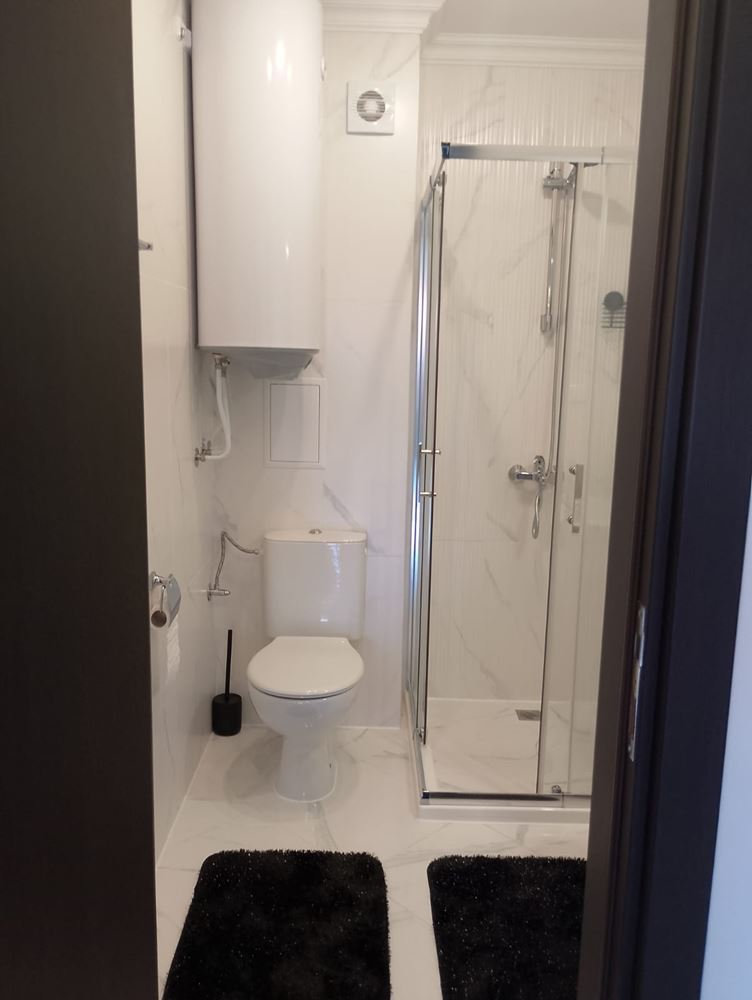 Luxusní třípokojový byt v prestižním komplexu se zelení a bazény ve městě Sveti Vlas