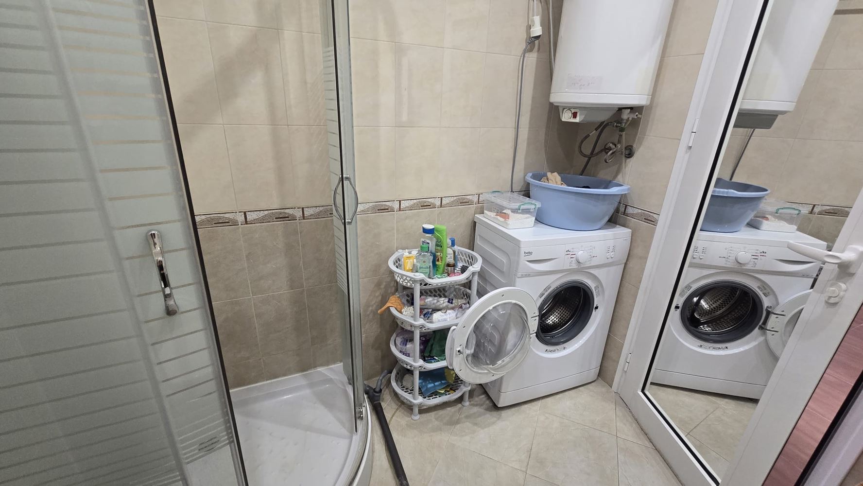 Dvoupokojový apartmán s výhledem na bazén v Svatém Vlasu – jen pár metrů od moře