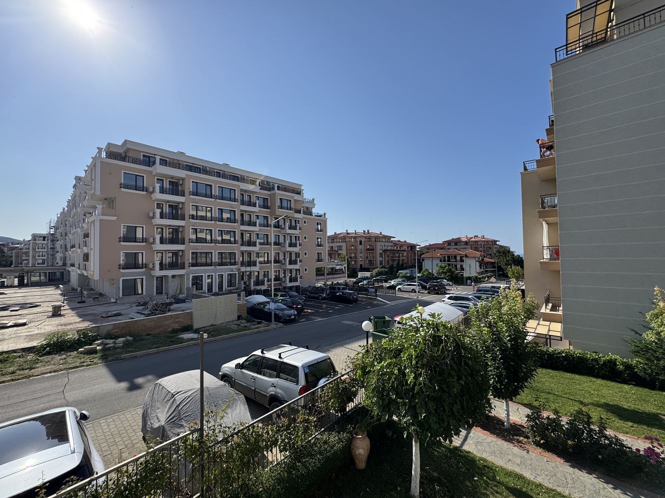 Apartmán s jednou ložnicí v moderním komplexu ve Sveti Vlas – útulná nemovitost připravená k nastěhování