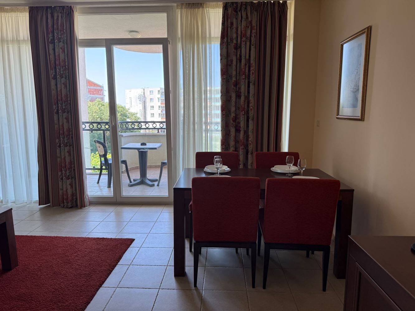 Prostorný apartmán s jednou ložnicí v první linii v Pomorie