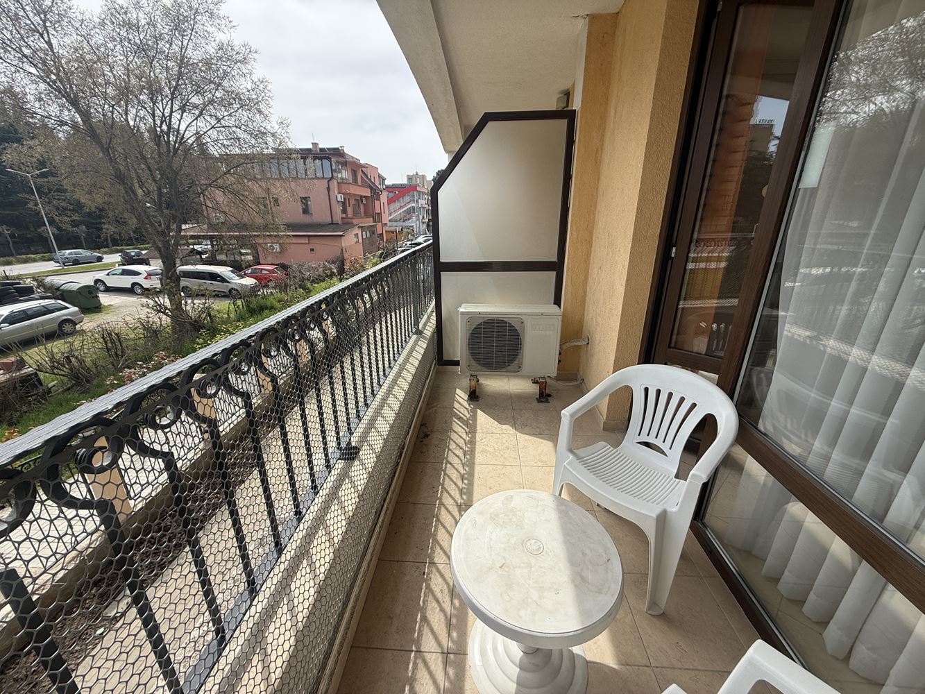 Prostor, pohodlí a výborná poloha – studio v srdci Slunečného pobřeží