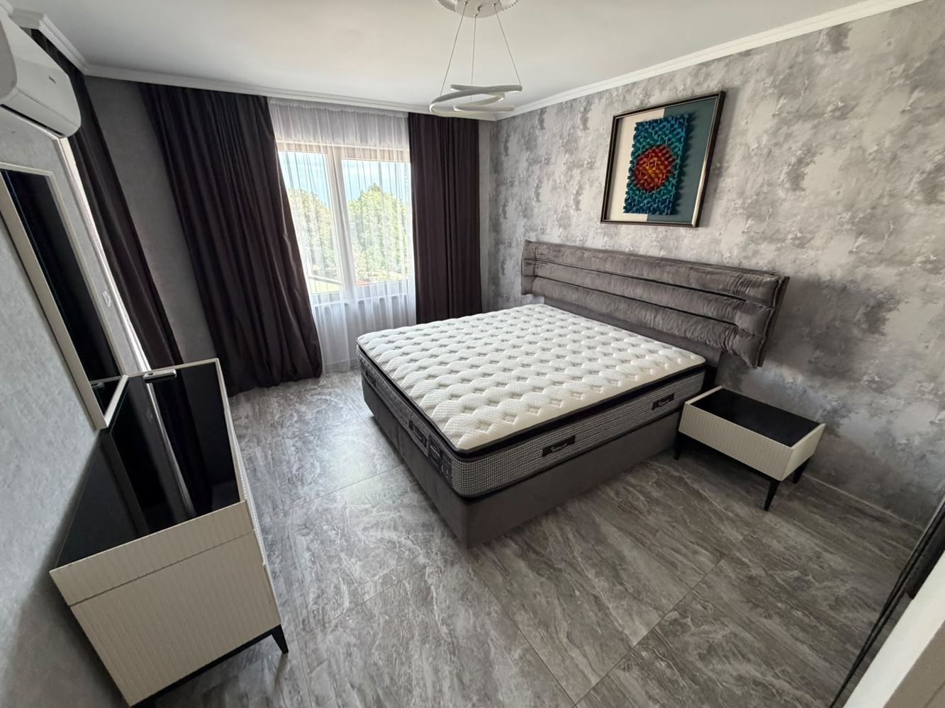 Luxusní apartmán s jednou ložnicí a výhledem na moře v Nesebaru – styl a komfort v první linii u moře