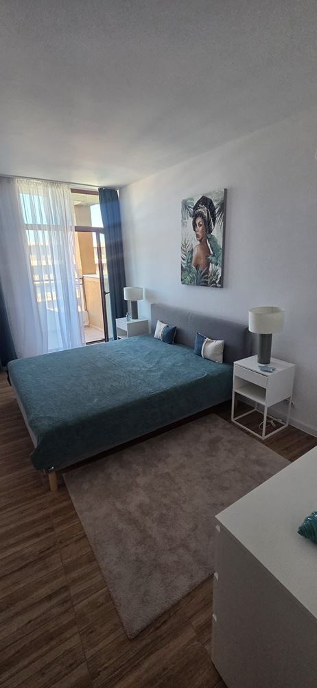 Apartmán s jednou ložnicí 100 m od pláže v Slunečném pobřeží – zařízený a připravený k nastěhování