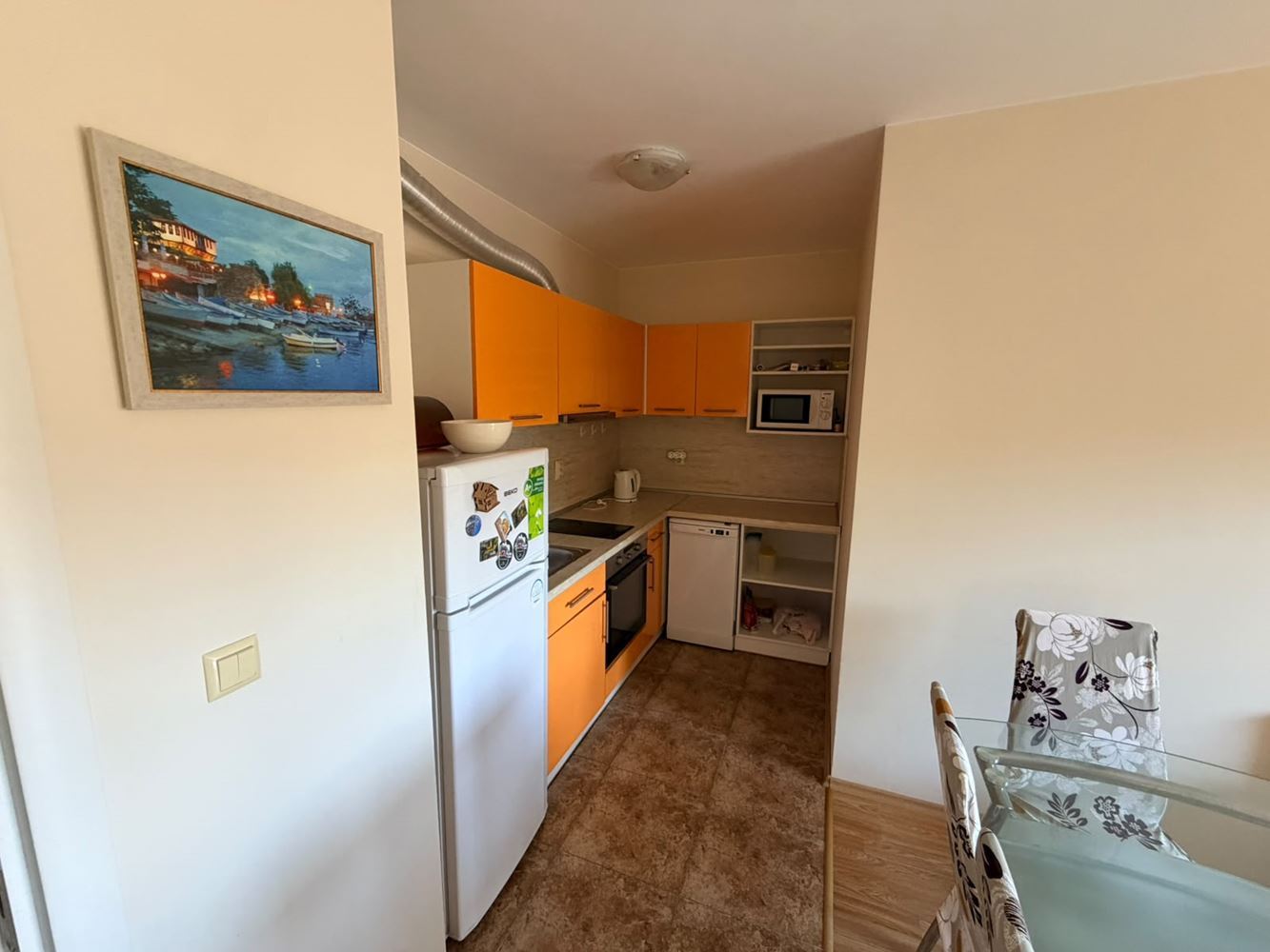 Útulný apartmán se dvěma ložnicemi v Nesebaru – komfortní bydlení v moderním rezidenčním komplexu