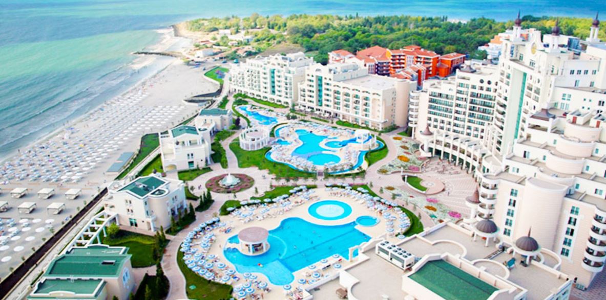 Luxusní apartmán s jednou ložnicí a výhledem do zahrady u Jižní pláže v Pomorie