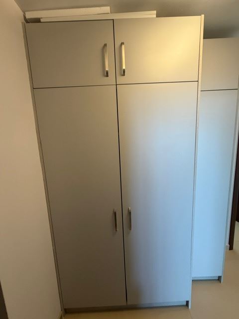 Prostorný apartmán se 2 ložnicemi v první linii u moře s čelním panoramatickým výhledem na moře