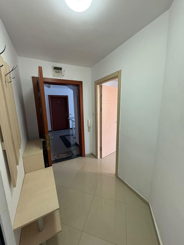 Zařízené studio s jižní orientací 400 metrů od moře v Pomorie