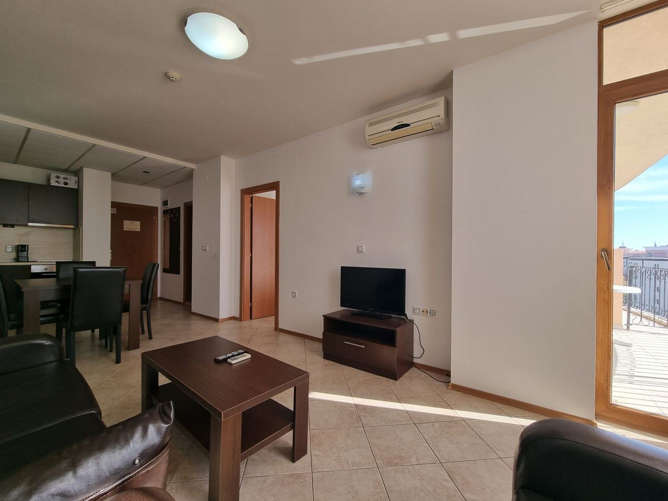 Prostorný apartmán s jednou ložnicí 200 metrů od pláže na Slunečném pobřeží