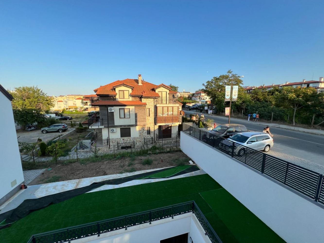Luxusní apartmán s jednou ložnicí 50 metrů od pláže v Sozopolu – bez poplatku za údržbu