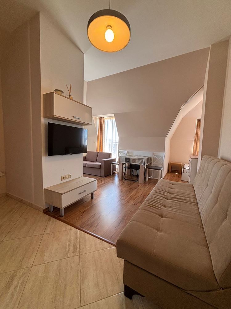 Elegantní studio s panoramatickou terasou v luxusním komplexu na Slunečném pobřeží 