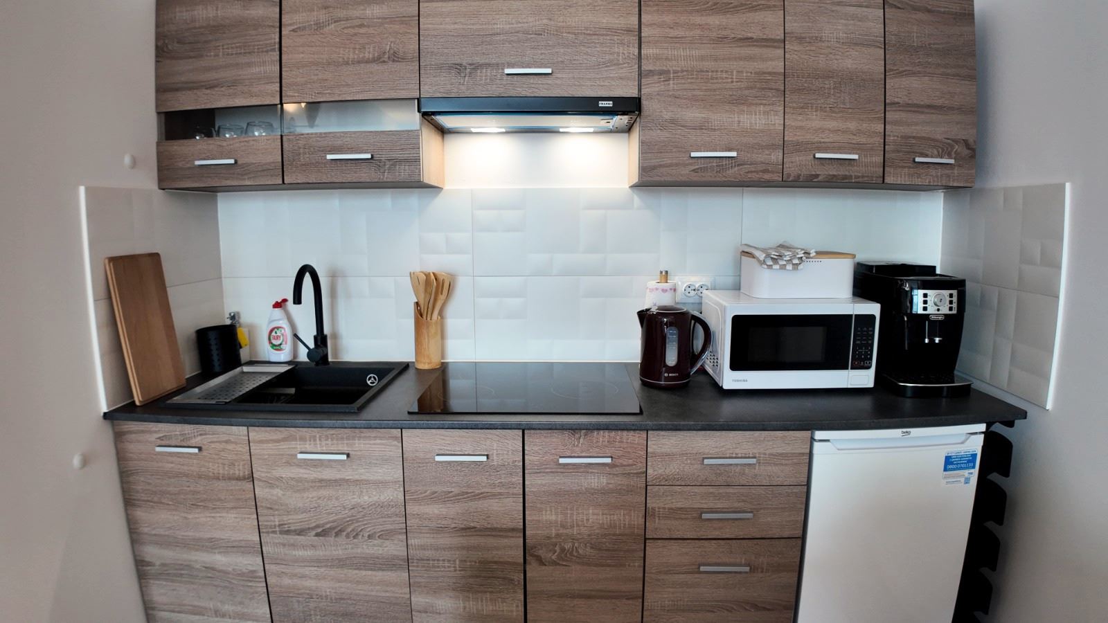 Krásný apartmán se dvěma ložnicemi na Slunečném pobřeží – kompletně zařízený v udržovaném komplexu