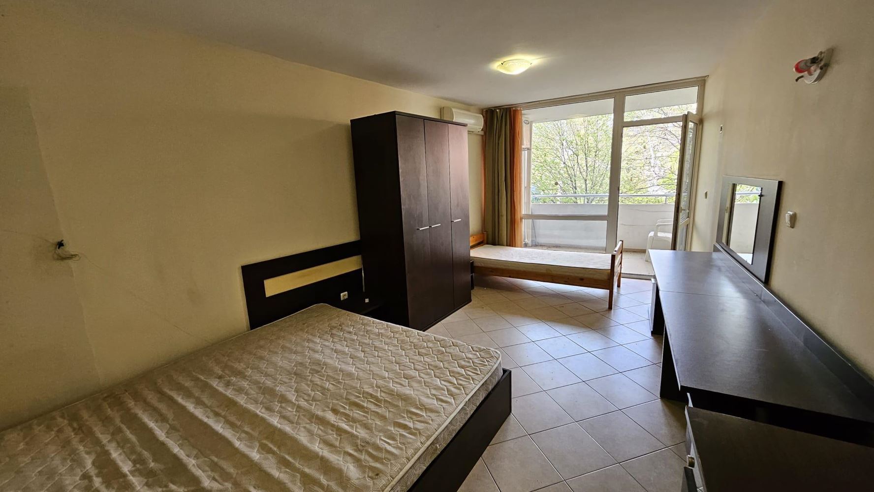 Prostorné studio ve Slunečném pobřeží – výborná investice v srdci letoviska