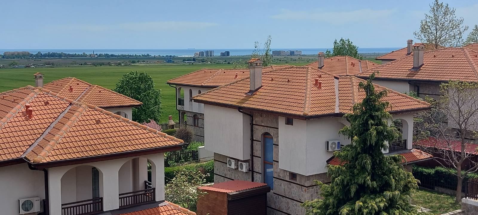 2+kk apartmán s panoramatickým výhledem na moře v Aheloy – komfort, prostor a klid