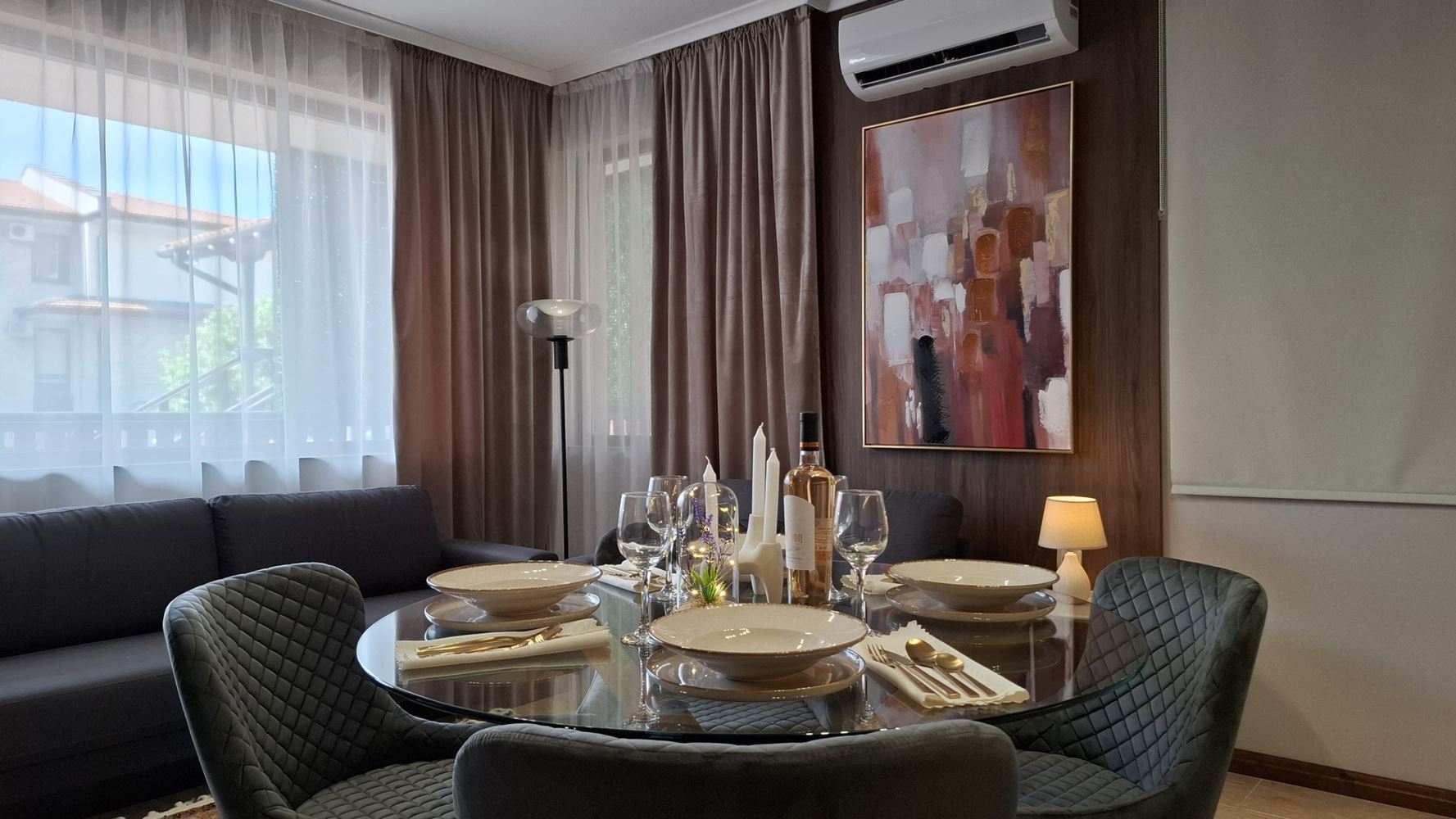 Luxusní apartmán se dvěma ložnicemi v první linii u moře ve Svatém Vlasu – jedinečná mořská atmosféra a prestižní komfort