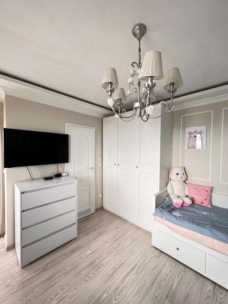 Komfortní mezonetový apartmán se dvěma ložnicemi a panoramatickým výhledem na moře ve Sveti Vlas – nemovitost v prestižní lokalitě s působivým výhledem