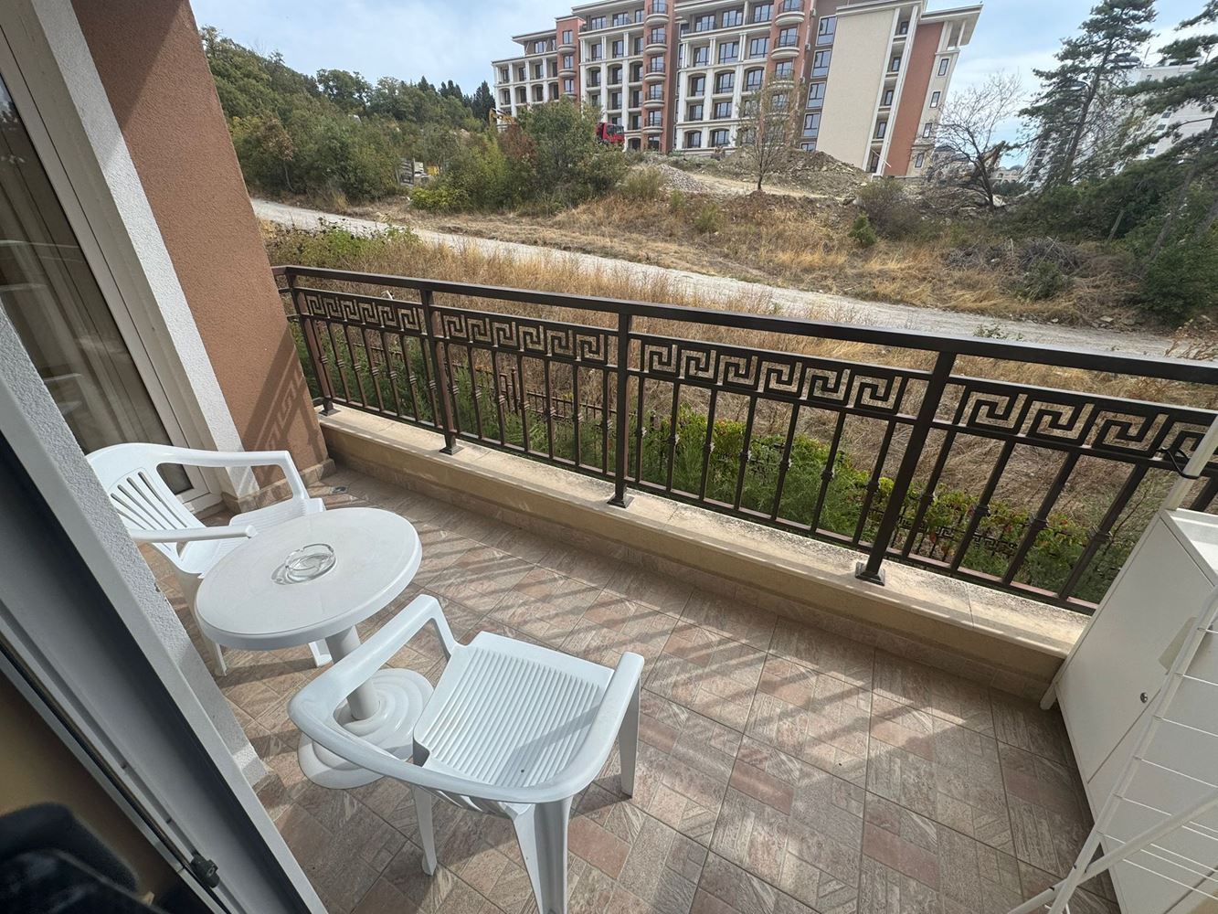 Prostorný apartmán s jednou ložnicí v elegantním komplexu na Slunečním pobřeží